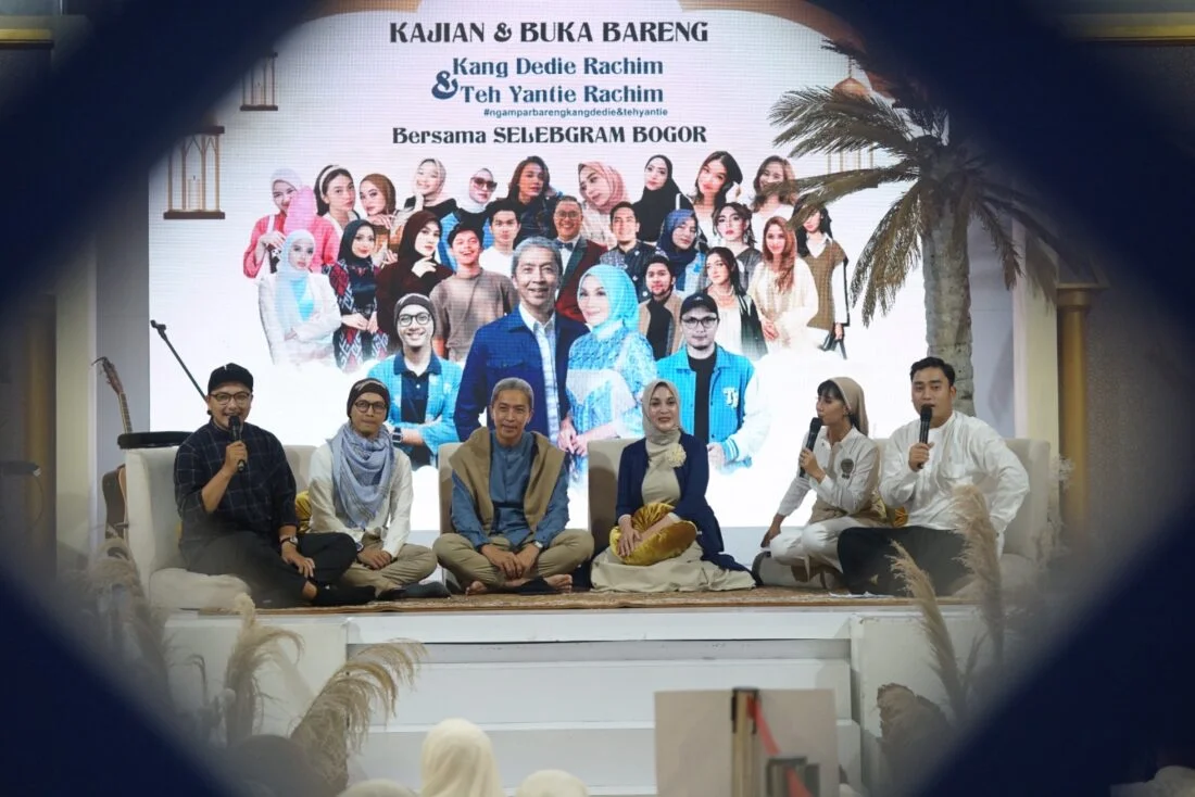 Wakil Walikota Bogor Dedie Rachim dan istrinya saat berbagi kebahagian bersama selebgram di Kota Bogor.(diskominfo)